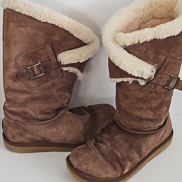VINTAGE Brown Suede UGG Mid-Calf Boots - Picture 2 of 2